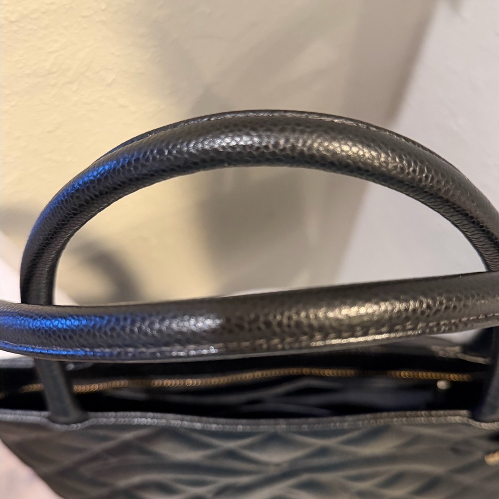 CHANEL Black Quilted Caviar Leather Tote with 24k Gold pl Medallion EUC - Picture 3 of 6